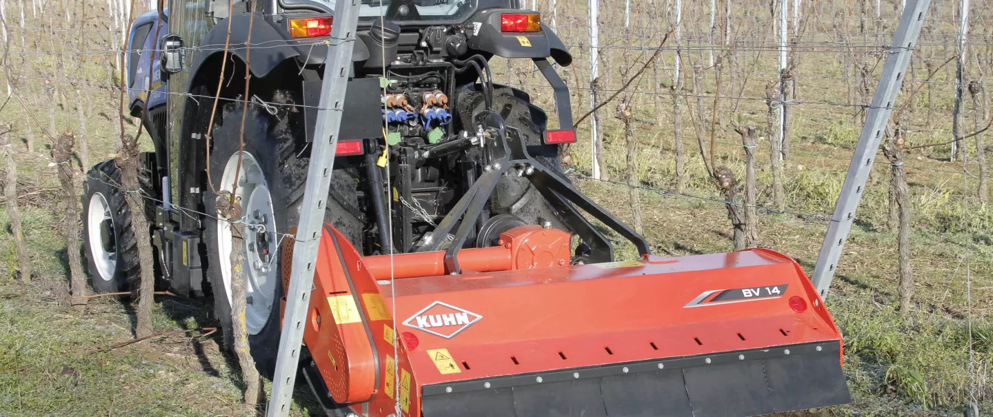 Mulchgerät für den Weinbau BV 14 bei der Arbeit